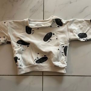 Bono chooses sweatshirt